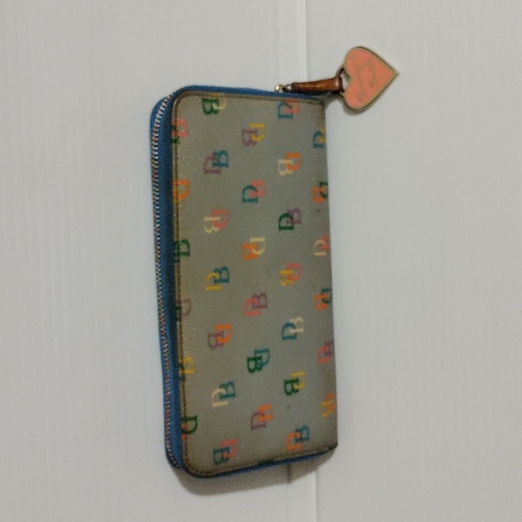 Vintage DOONEY & BOURKE Rainbow Zip Around Wallet - Picture 1 of 12